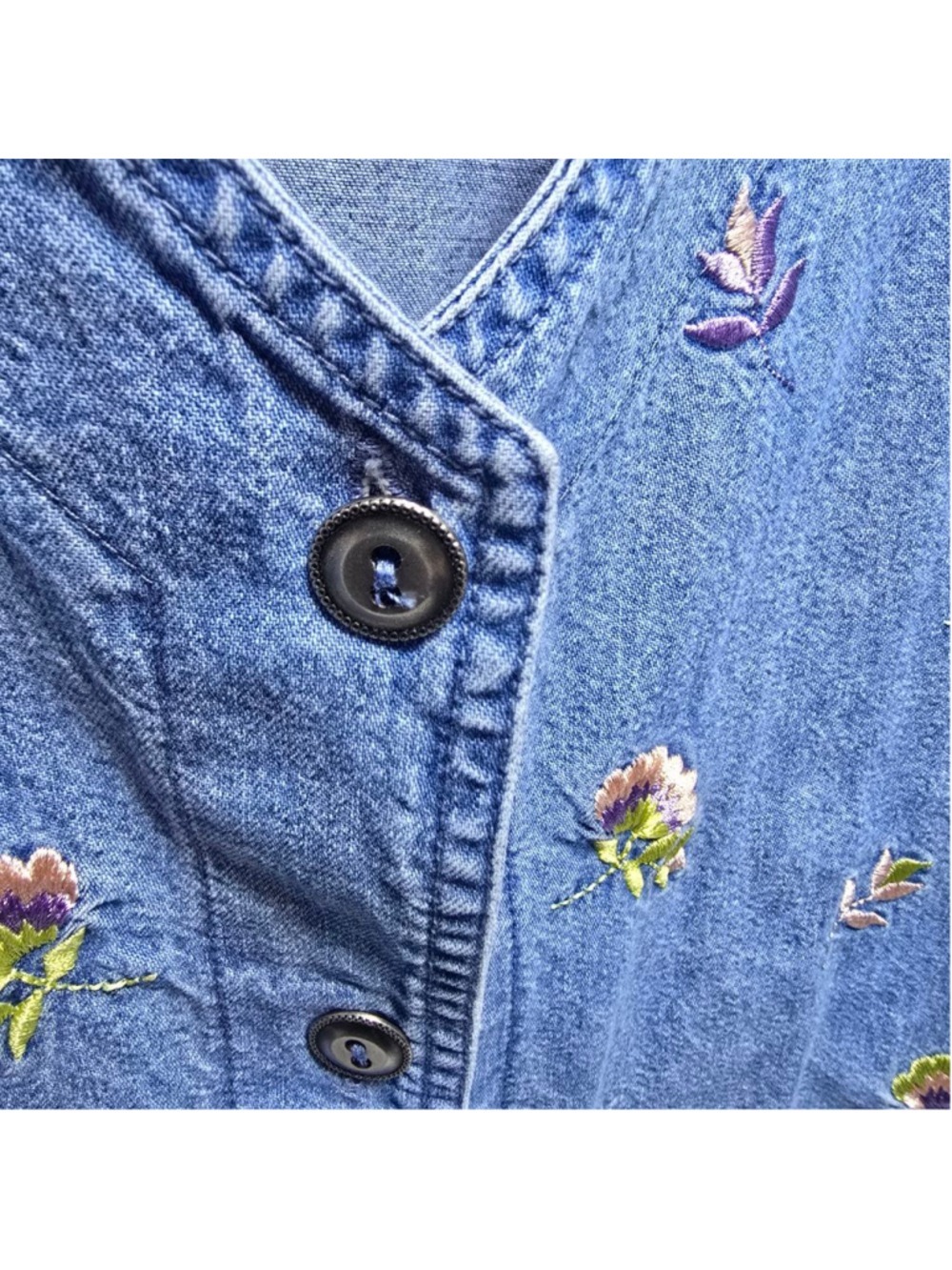 Women's Coldwater Creek Blue Embroidered Denim Button Down Shirt XL - Picture 5 of 6